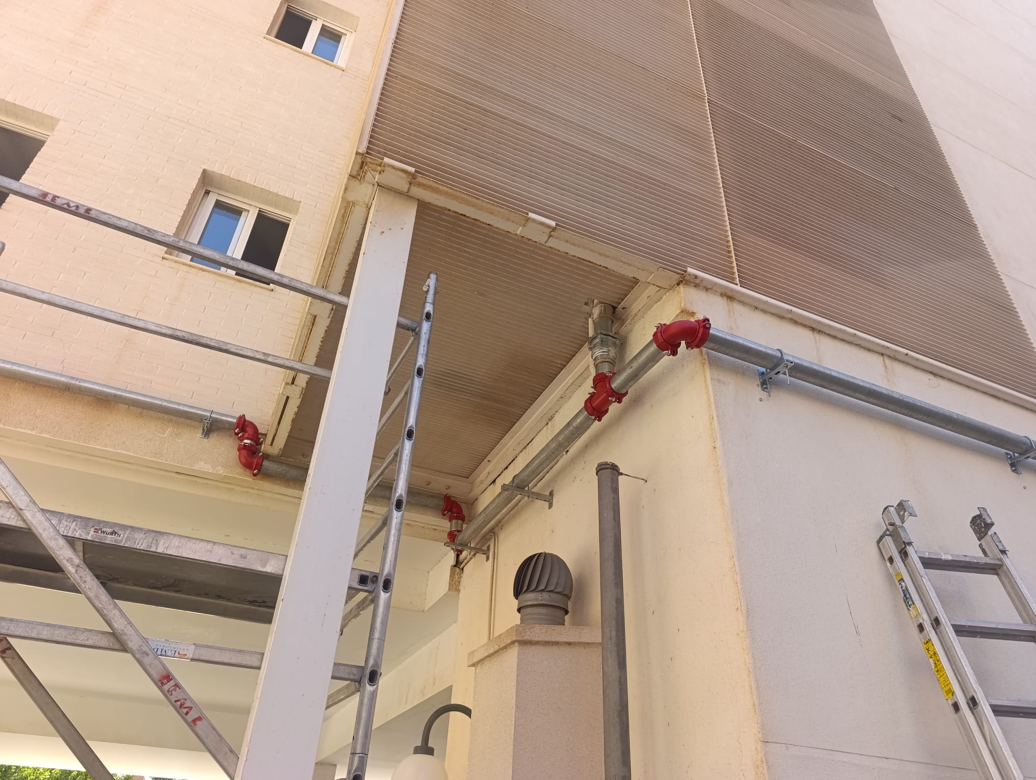 Detalle de instalación de columna seca · EMB PCI